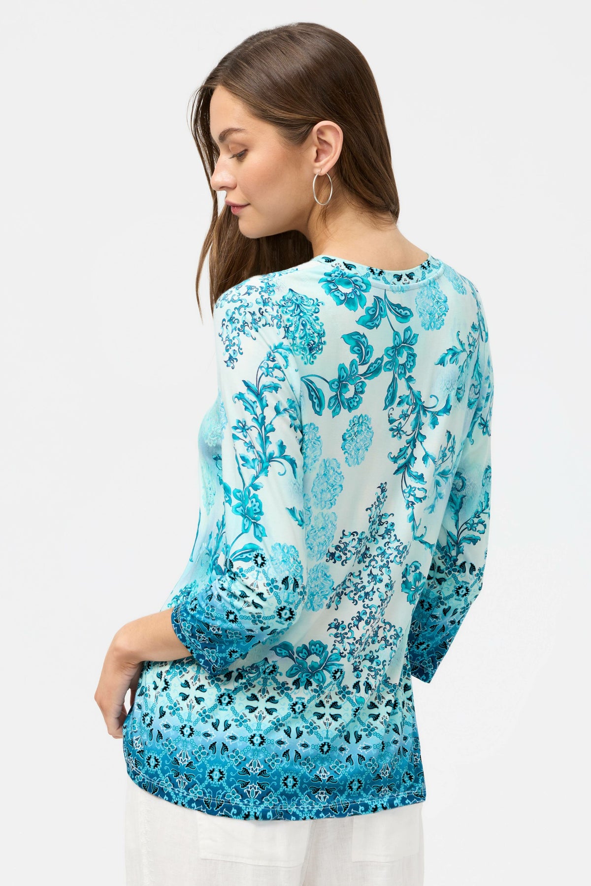 THE JANIE FAVORITE 3/4 SLEEVE V-NECK TEE - Johnny Was Best Seller