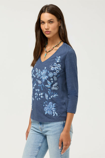3/4 SLEEVE V-NECK TEE - Johnny Was Exclusive