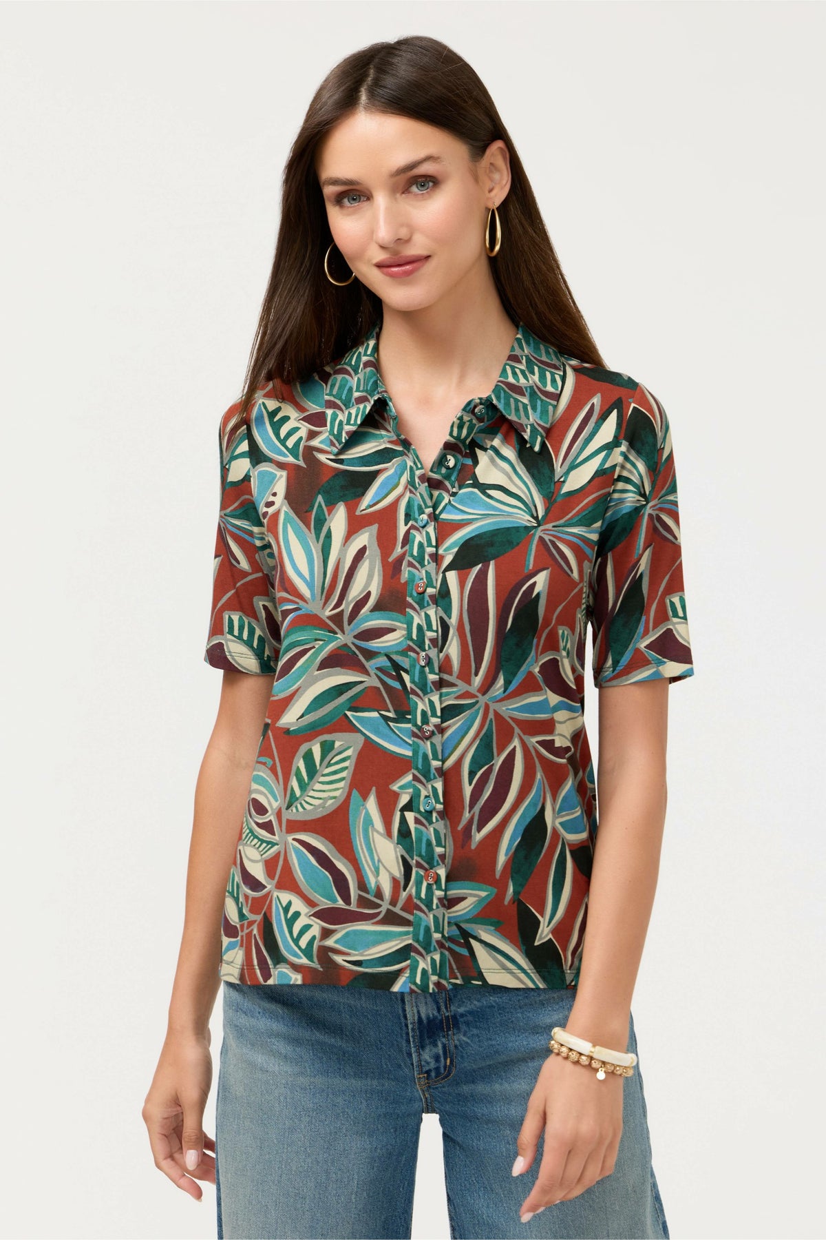 THE JANIE FAVORITE FITTED ELBOW SLEEVE BUTTON DOWN - Johnny Was Signature
