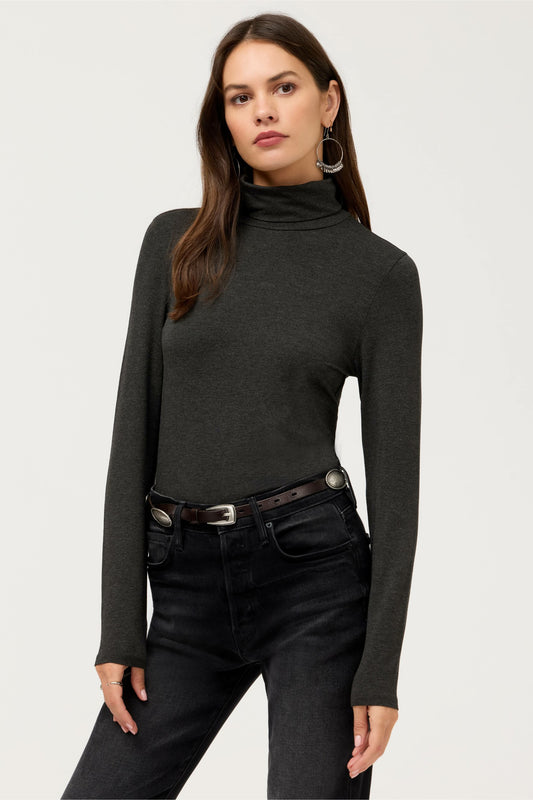 ESSENTIALS SOFT TOUCH LONG SLEEVE TURTLENECK - Johnny Was Popular