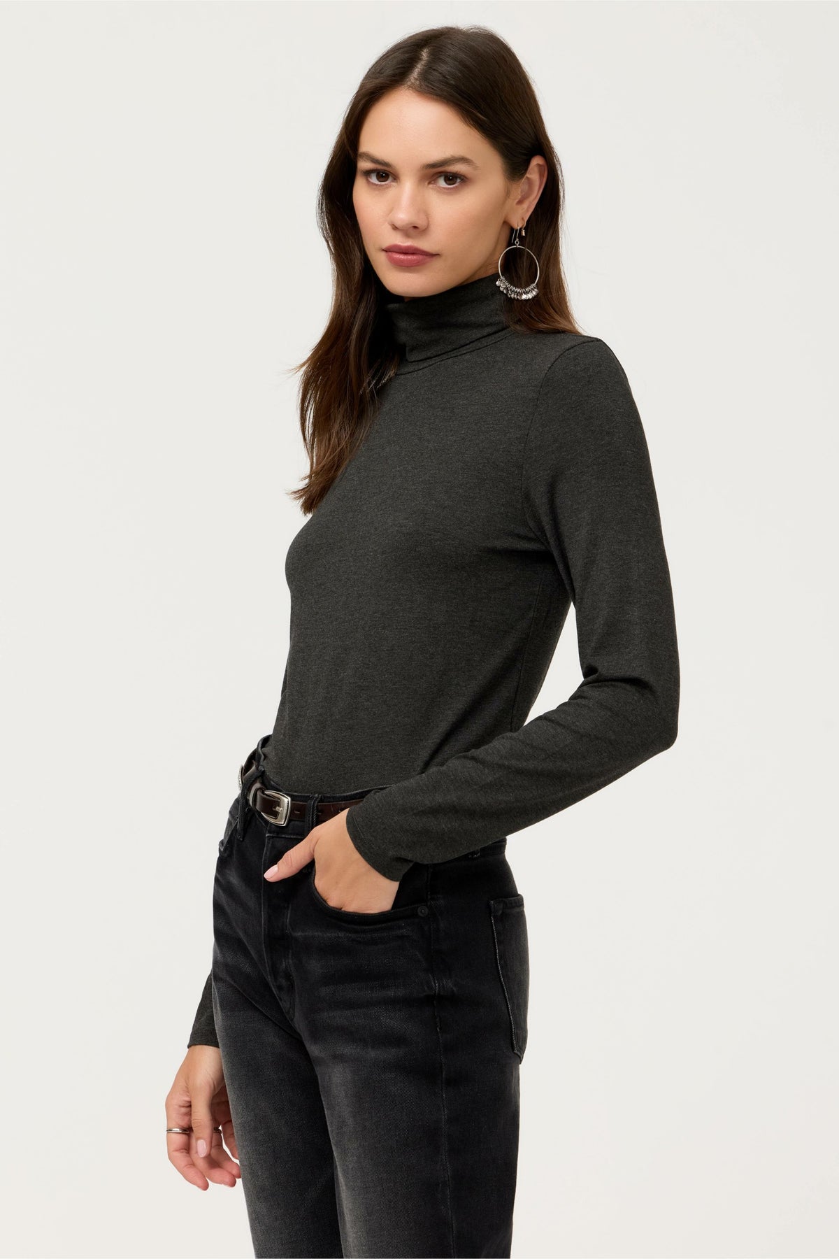 ESSENTIALS SOFT TOUCH LONG SLEEVE TURTLENECK - Johnny Was Popular