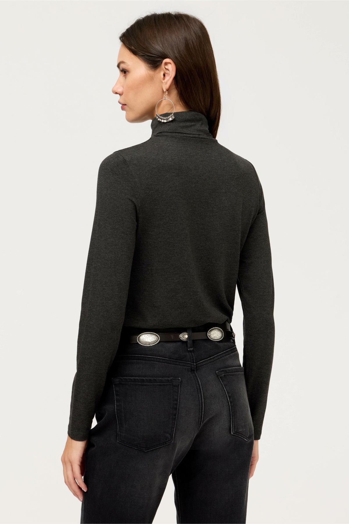 ESSENTIALS SOFT TOUCH LONG SLEEVE TURTLENECK - Johnny Was Popular