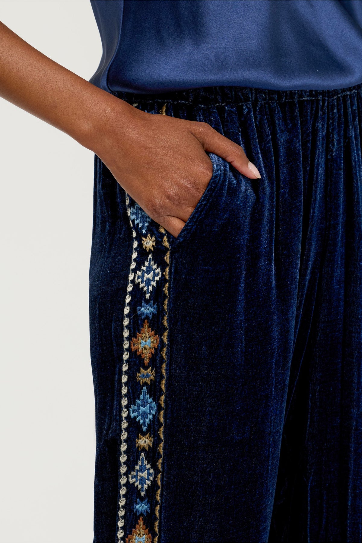VELVET EVERYDAY PANT - Johnny Was New