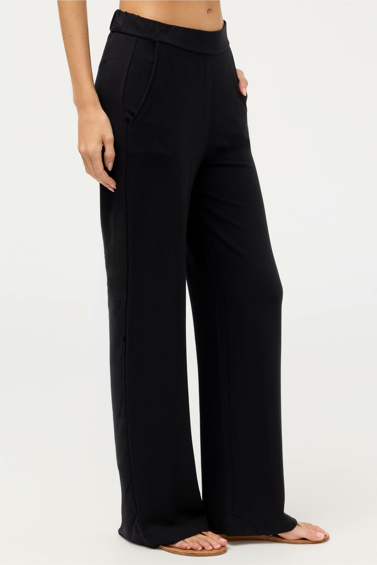 ESSENTIALS WIDE LEG PANT - Johnny Was New