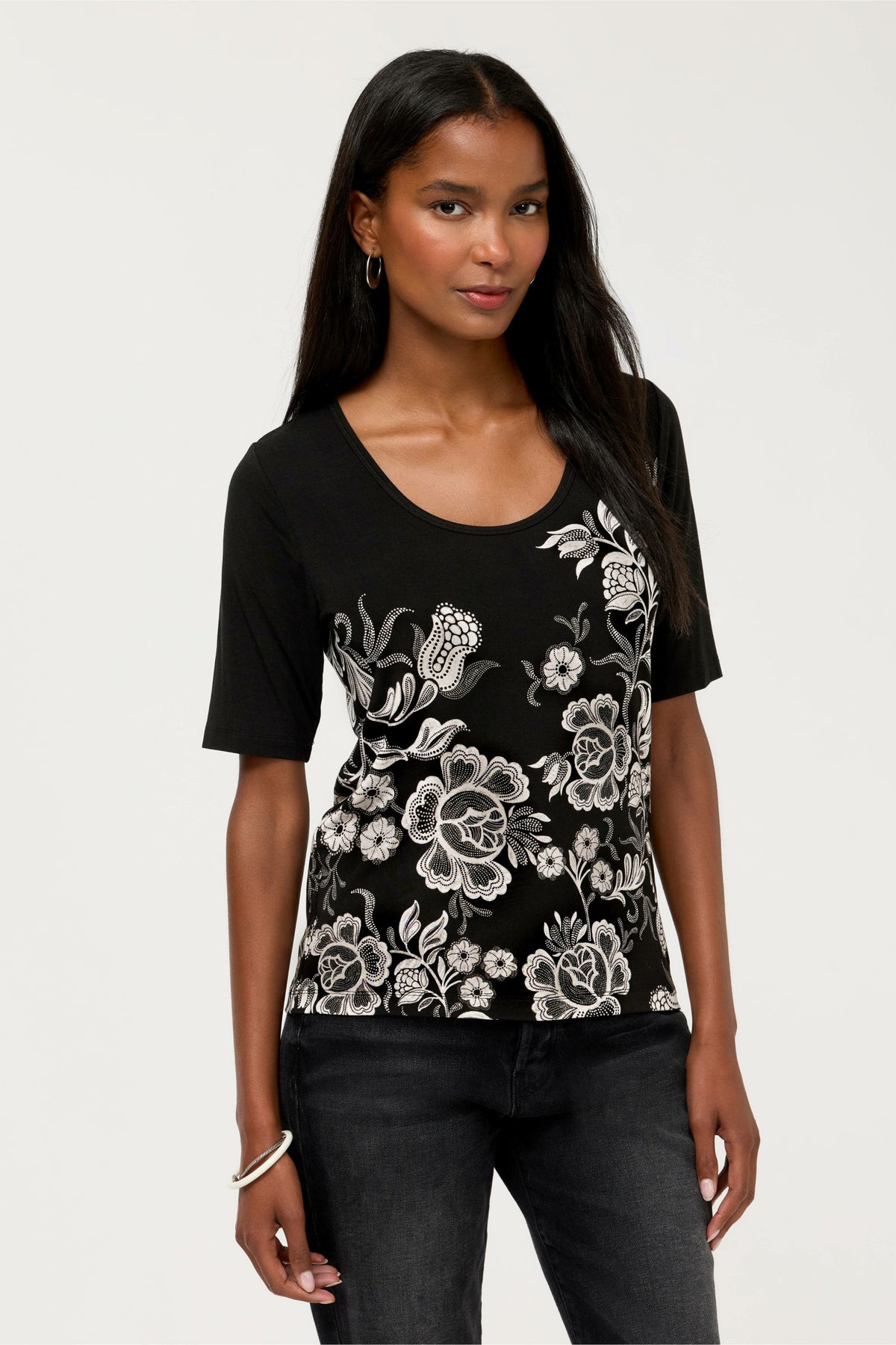 THE JANIE FAVORITE SCOOP NECK FITTED TEE - Johnny Was Popular