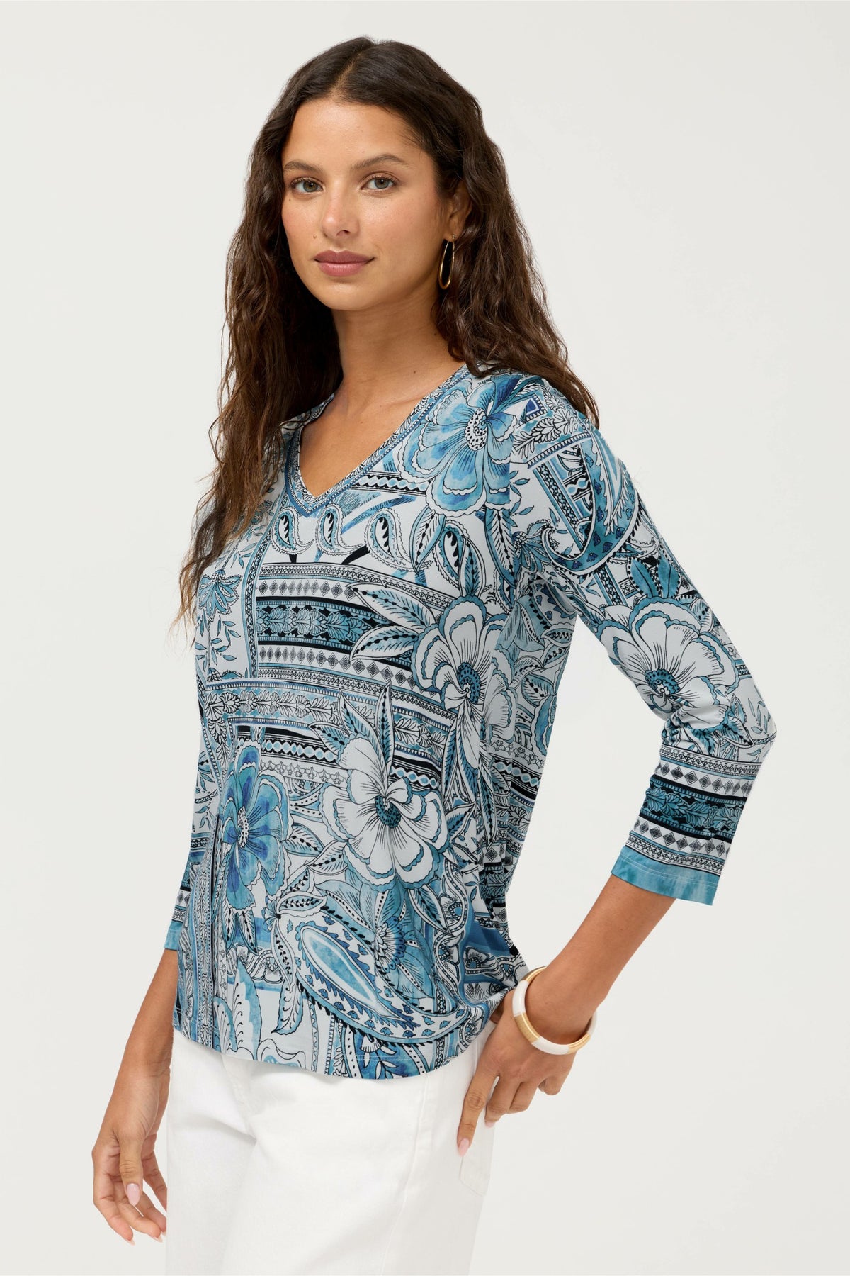 THE JANIE FAVORITE 3/4 SLEEVE V-NECK SWING TEE - Johnny Was Recommended