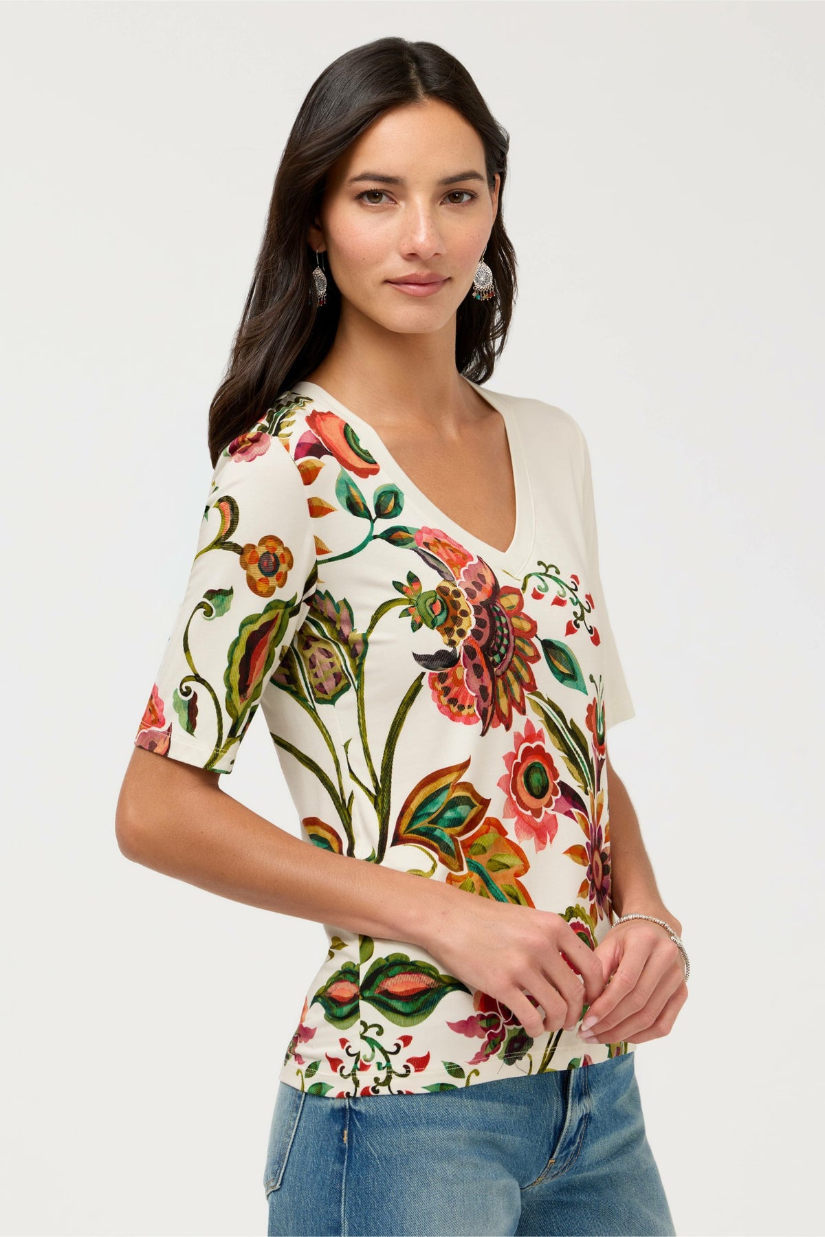 THE JANIE FAVORITE FITTED V-NECK ELBOW SLEEVE TEE - Johnny Was Signature