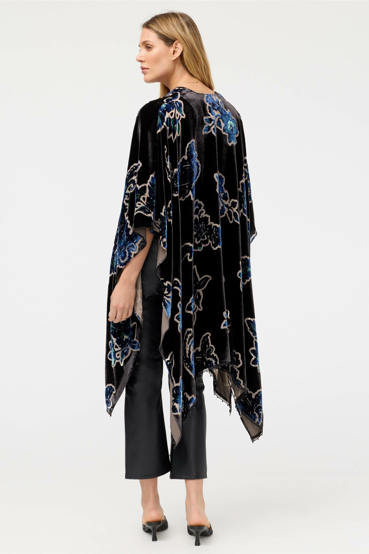 BURNOUT VELVET SHAWL - Johnny Was New