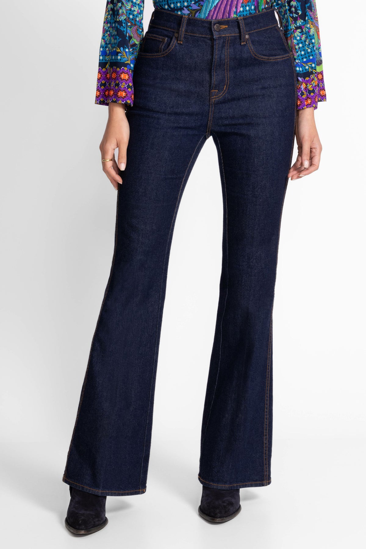 THE HIGH RISE FLARE JEAN - Johnny Was Signature