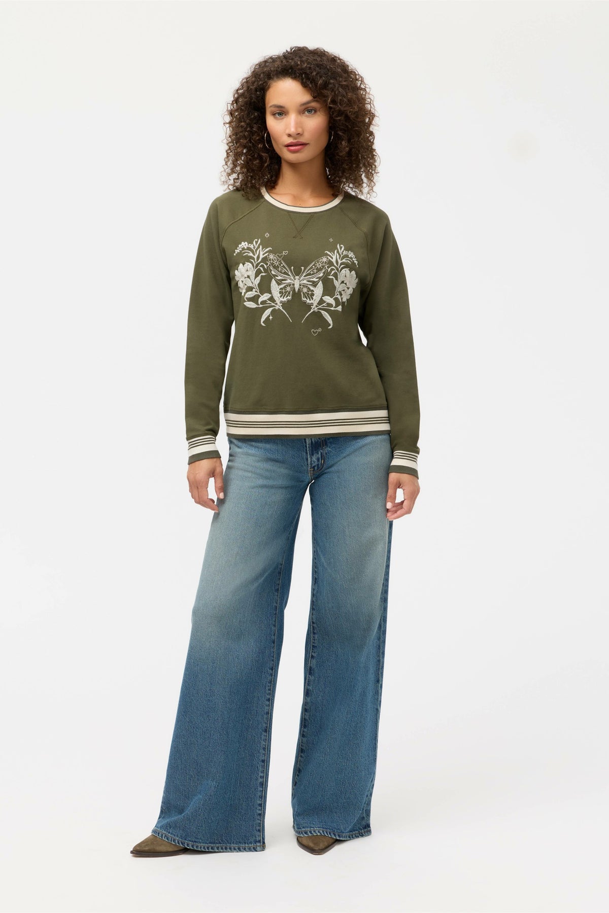 BEE ACTIVE RAGLAN CREW NECK SWEATSHIRT - Johnny Was Recommended
