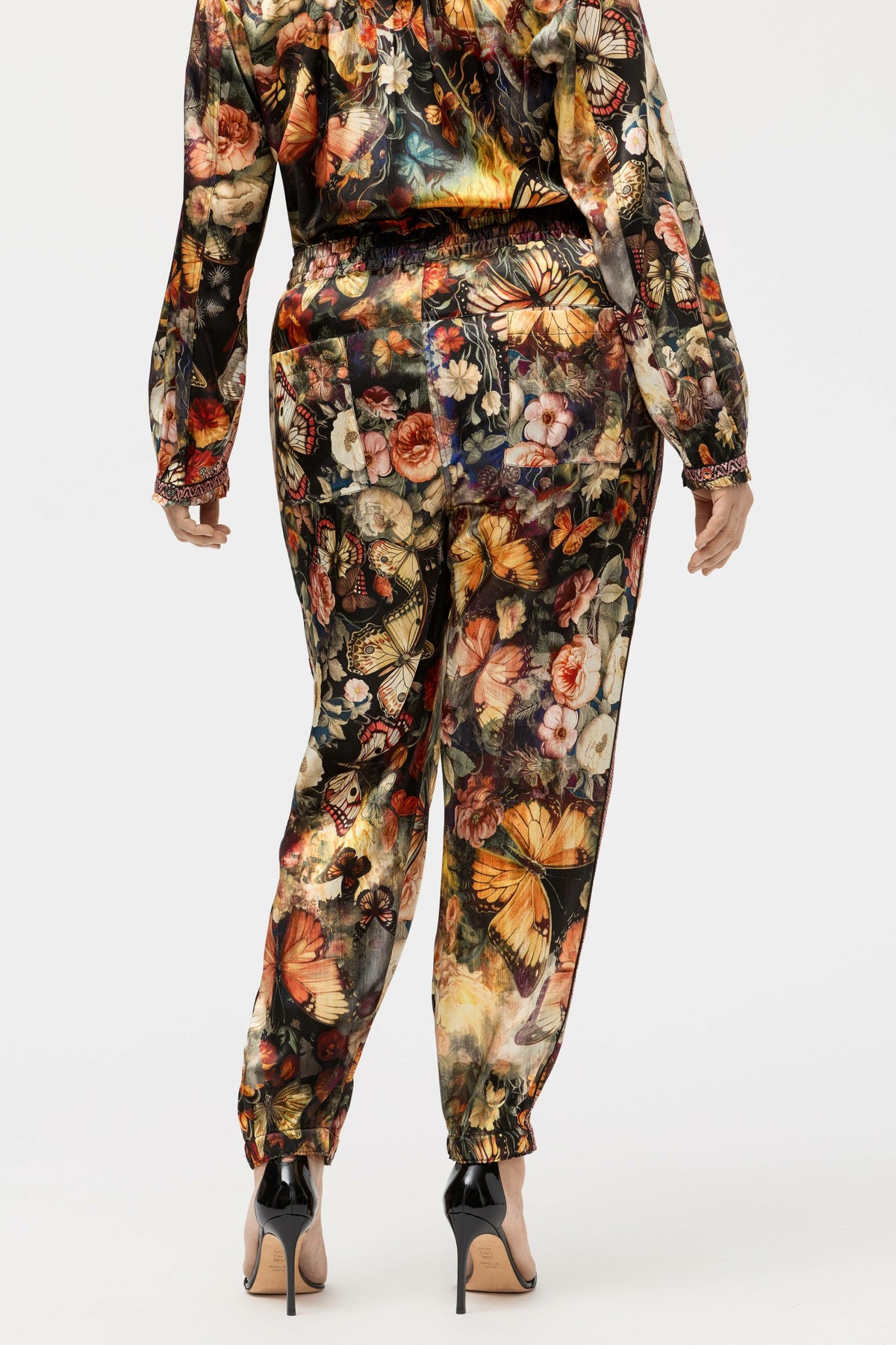 GENORA JOGGER - Johnny Was Trending