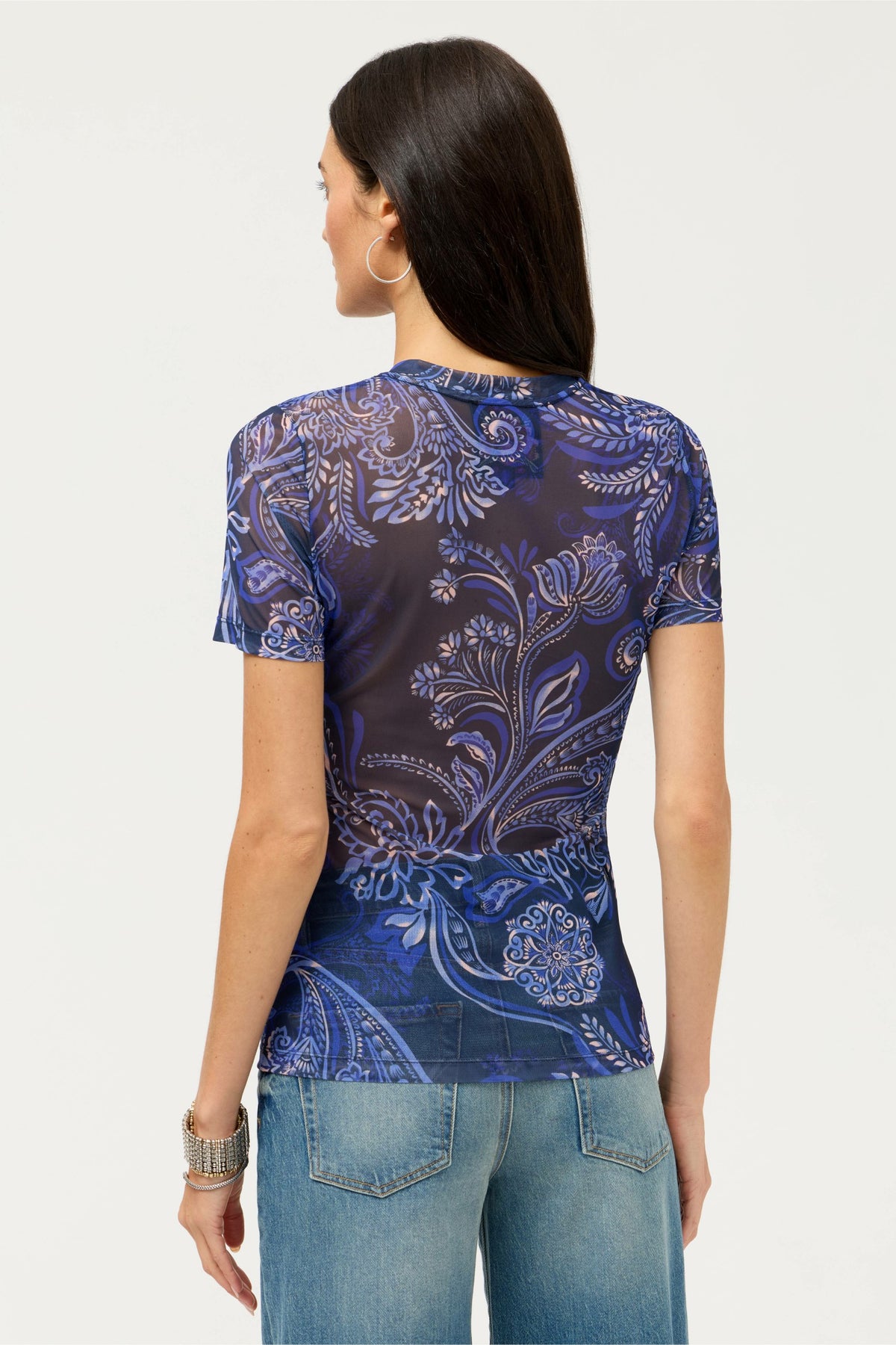 SHORT SLEEVE MESH V-NECK TEE - Johnny Was Signature