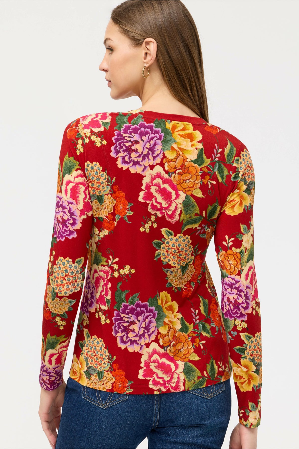 THE JANIE FAVORITE LONG SLEEVE V-NECK FITTED TEE - Johnny Was Exclusive