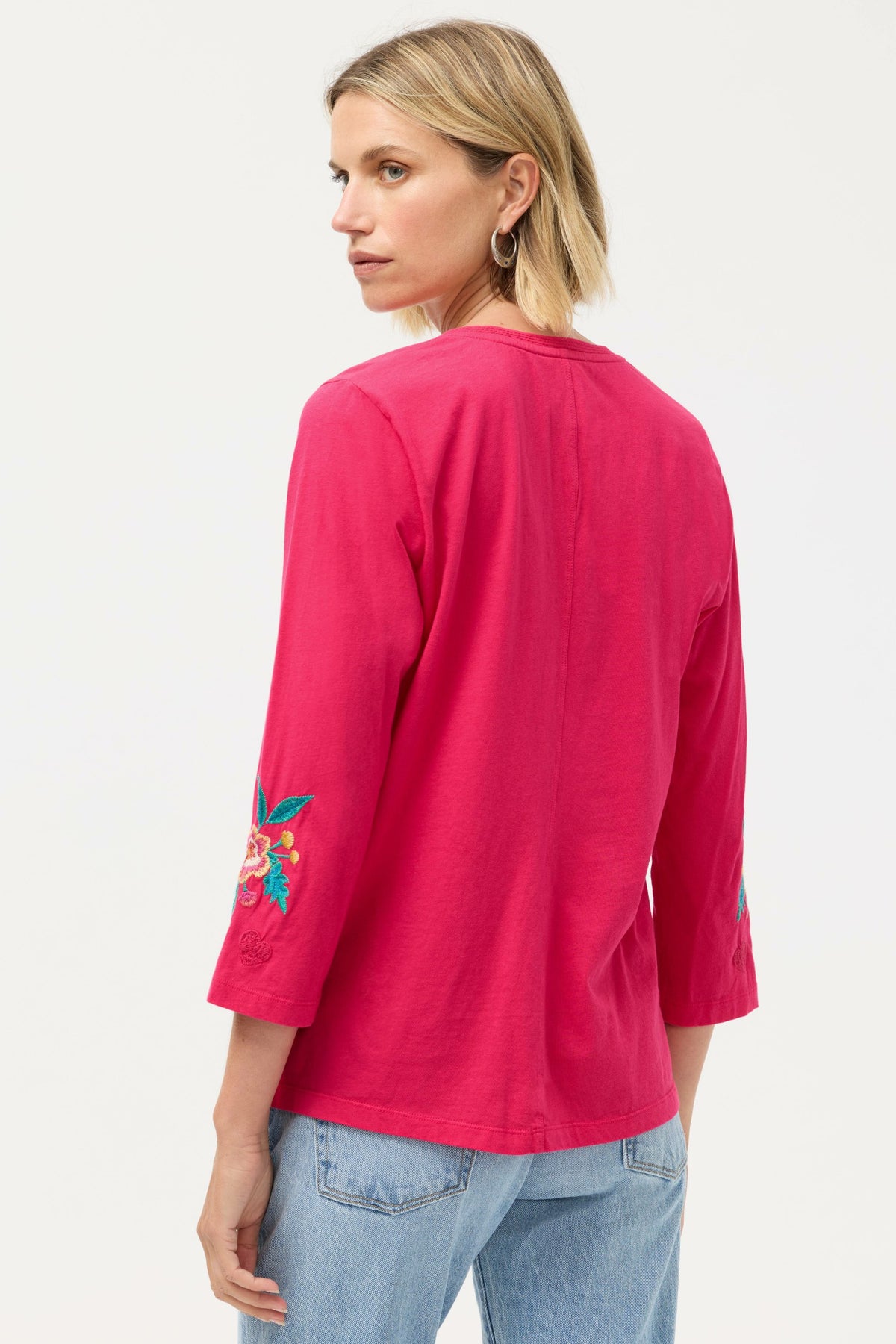 3/4 SLEEVE TRAPUNTO V-NECK TEE - Johnny Was Best Seller