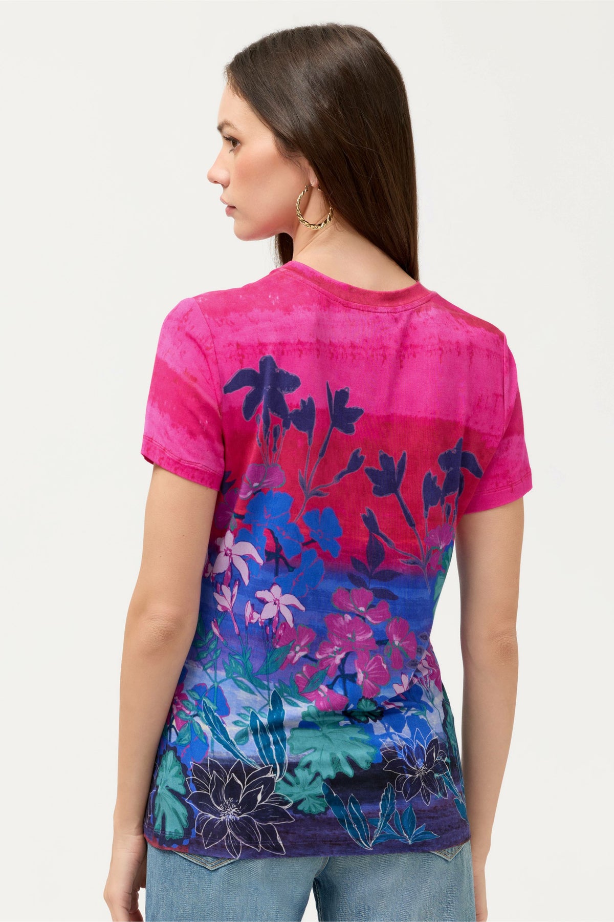 THE JANIE FAVORITE FITTED SHORT SLEEVE TEE - Johnny Was Exclusive