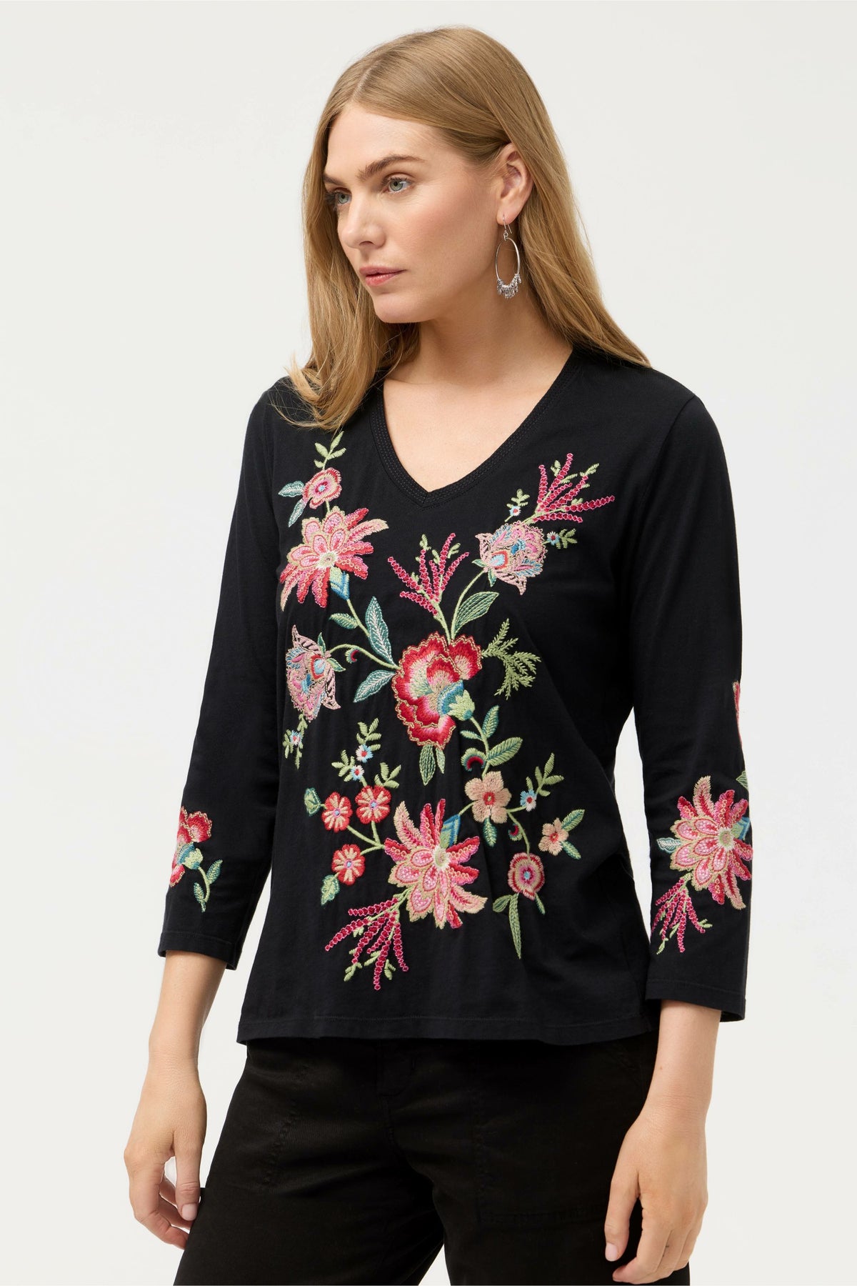 3/4 SLEEVE TRAPUNTO V-NECK TEE - Johnny Was Recommended