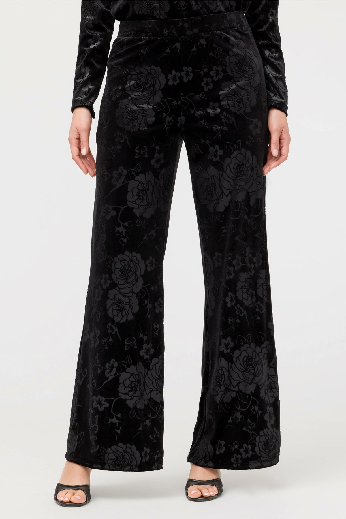EMBOSSED STRETCH VELVET WIDE LEG PANT - Johnny Was Popular