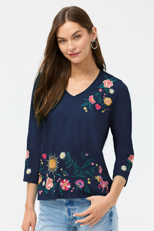 3/4 SLEEVE TRAPUNTO V-NECK TEE - Johnny Was Recommended